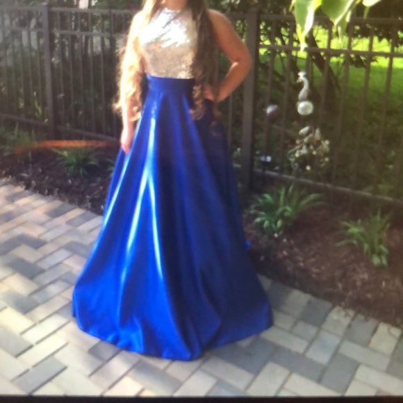 Floor-Length Satin Prom/Evening Dress - Picture 3 of 7